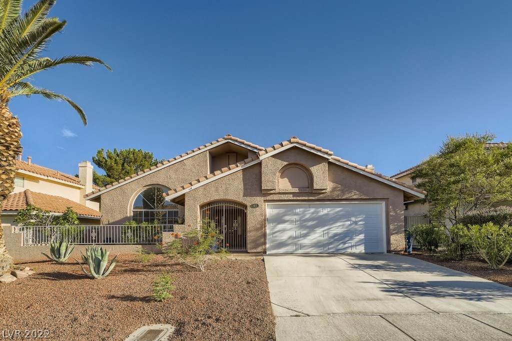 8921 Desert Bay Drive - Photo 1