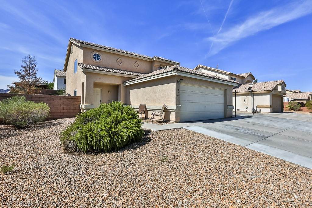 1079 Harpy Eagle Avenue - Photo 1