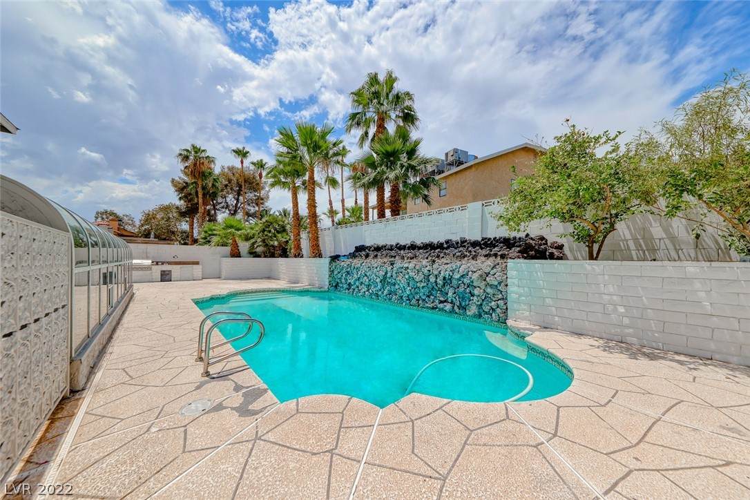 3953 Waterford Lane - Photo 1