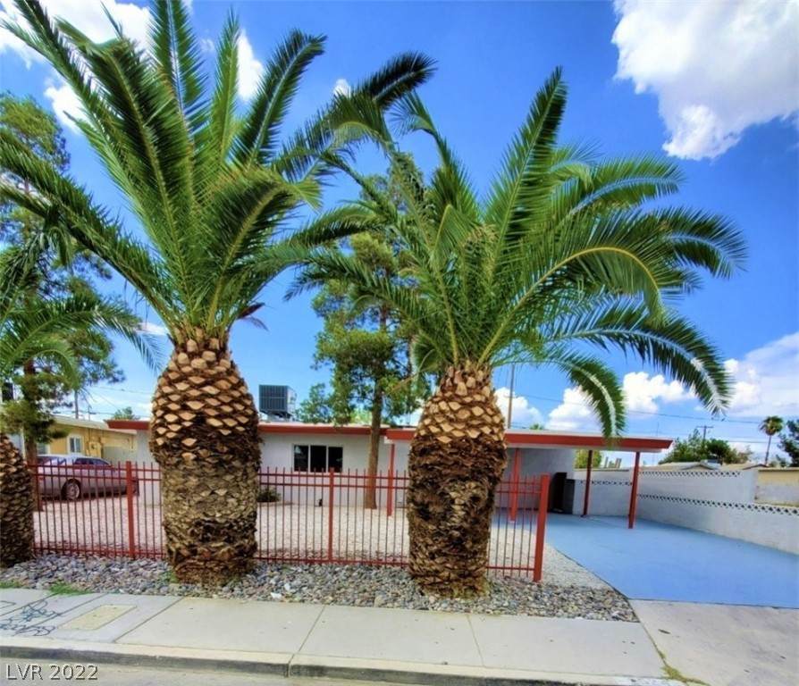 2524 Perliter Avenue - Photo 1