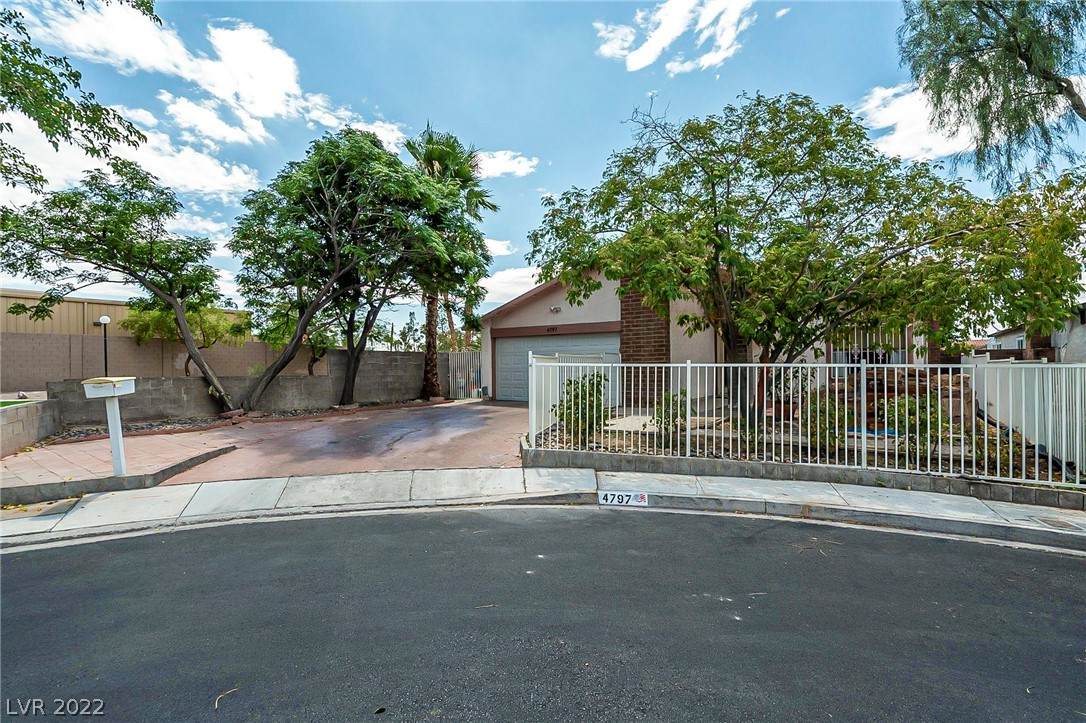 4797 Woodridge Road - Photo 1