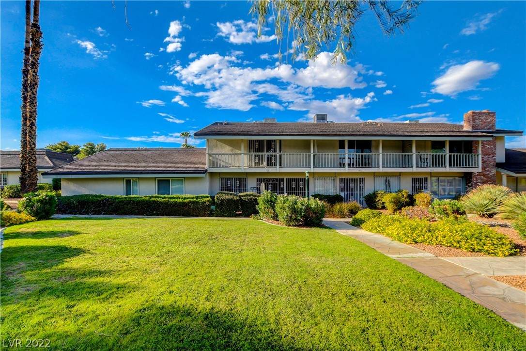 3034 El Camino Avenue - Photo 1
