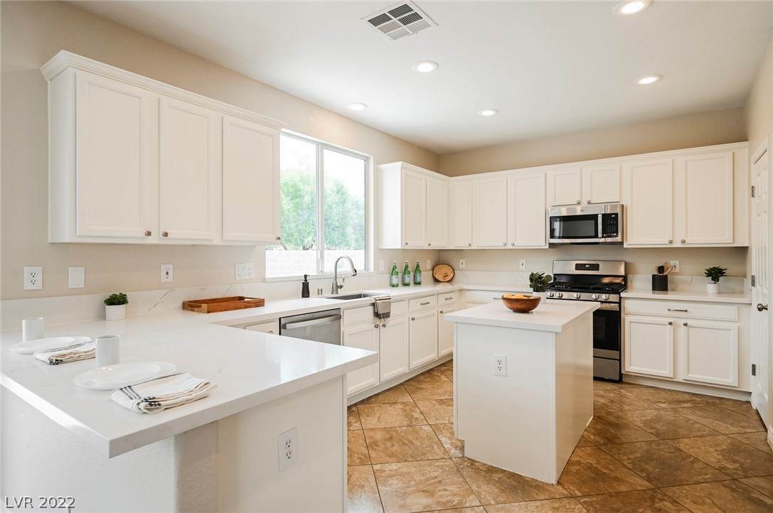 9524 Spring Blush Avenue - Photo 1