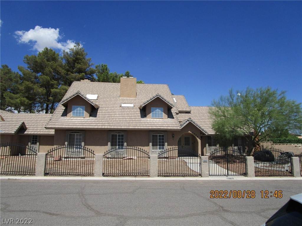 2955 Montessouri Street - Photo 1