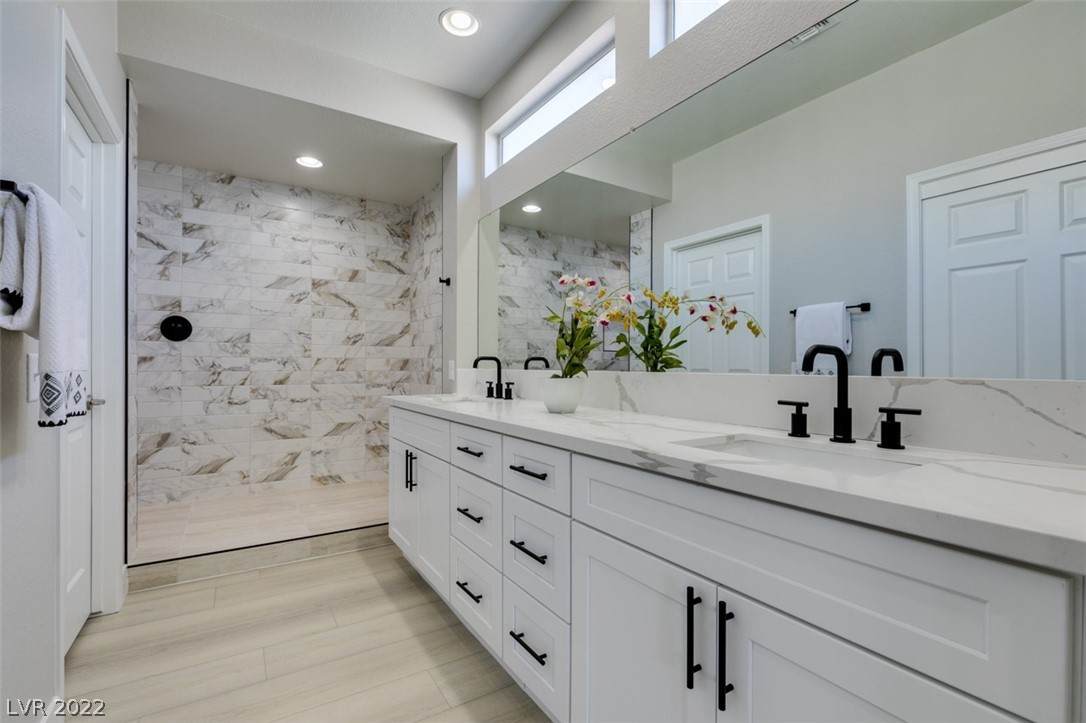 2520 Desert Sands Drive - Photo 1