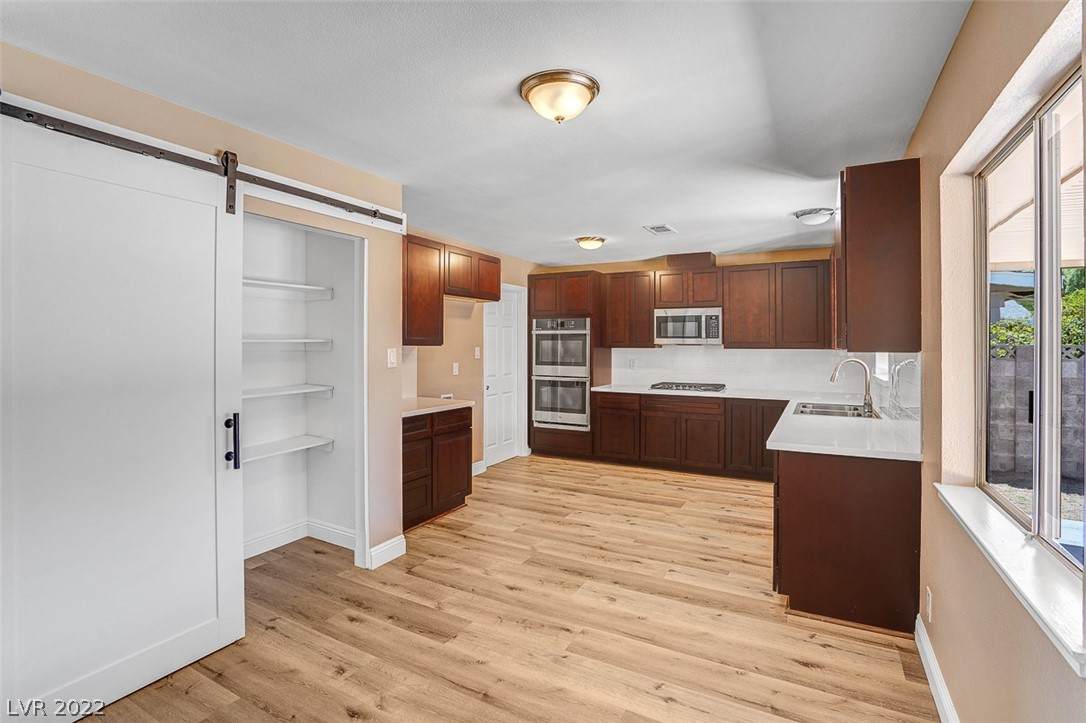 104 Candlelight Street - Photo 1
