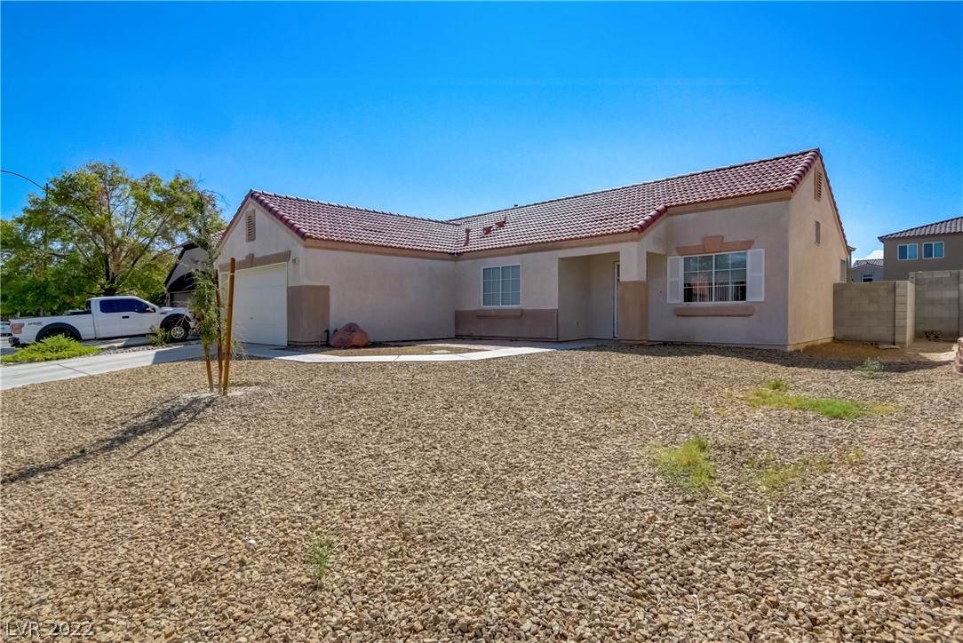 2123 Hawaiian Breeze Avenue - Photo 1