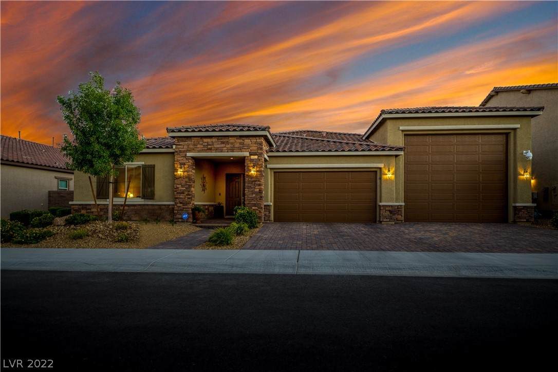 10125 Mountain Foothills Avenue - Photo 1