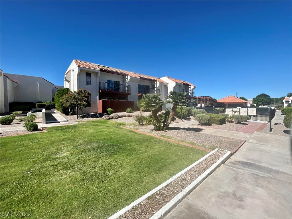 870 Avenue B - Photo 1