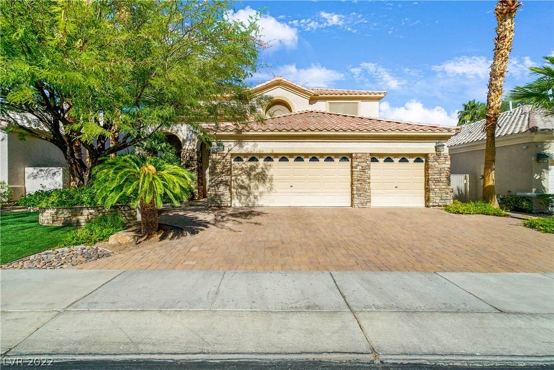 242 Cliff Valley Drive - Photo 1