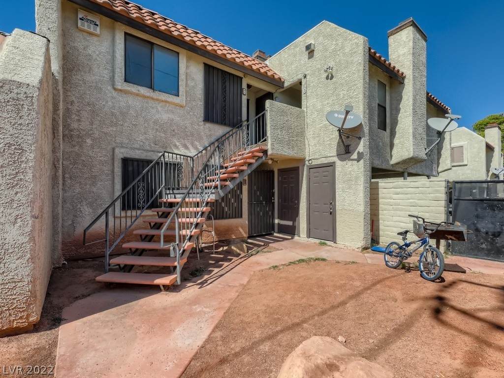 2200 Venus Avenue - Photo 1