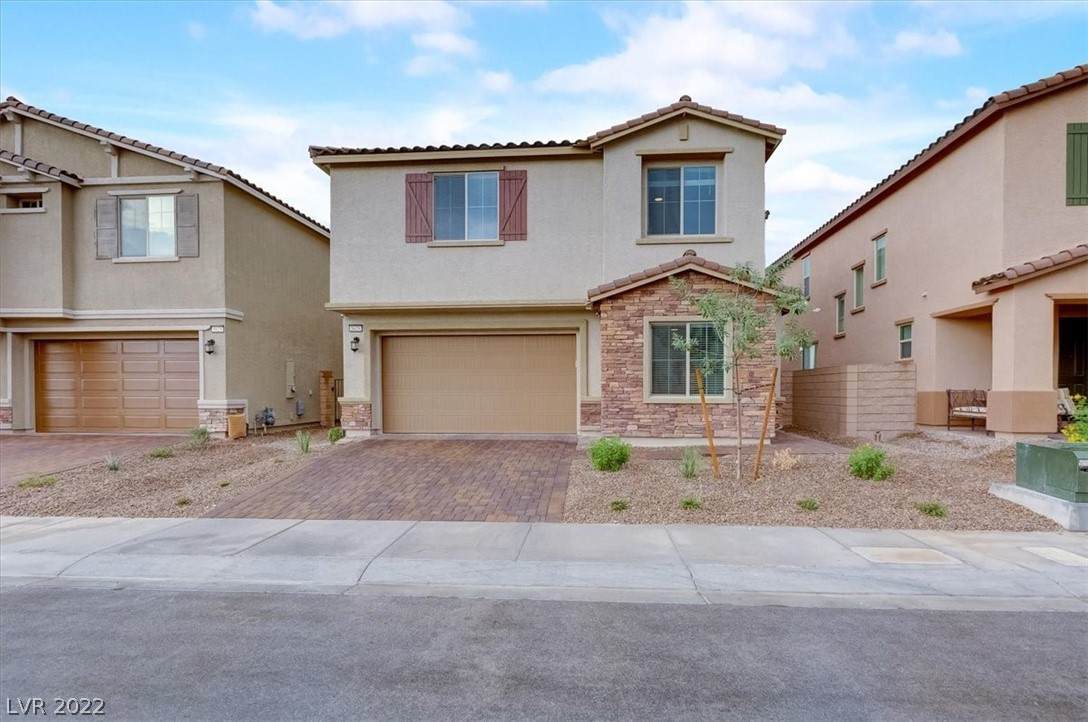 5629 Lowell Cliff Street - Photo 1