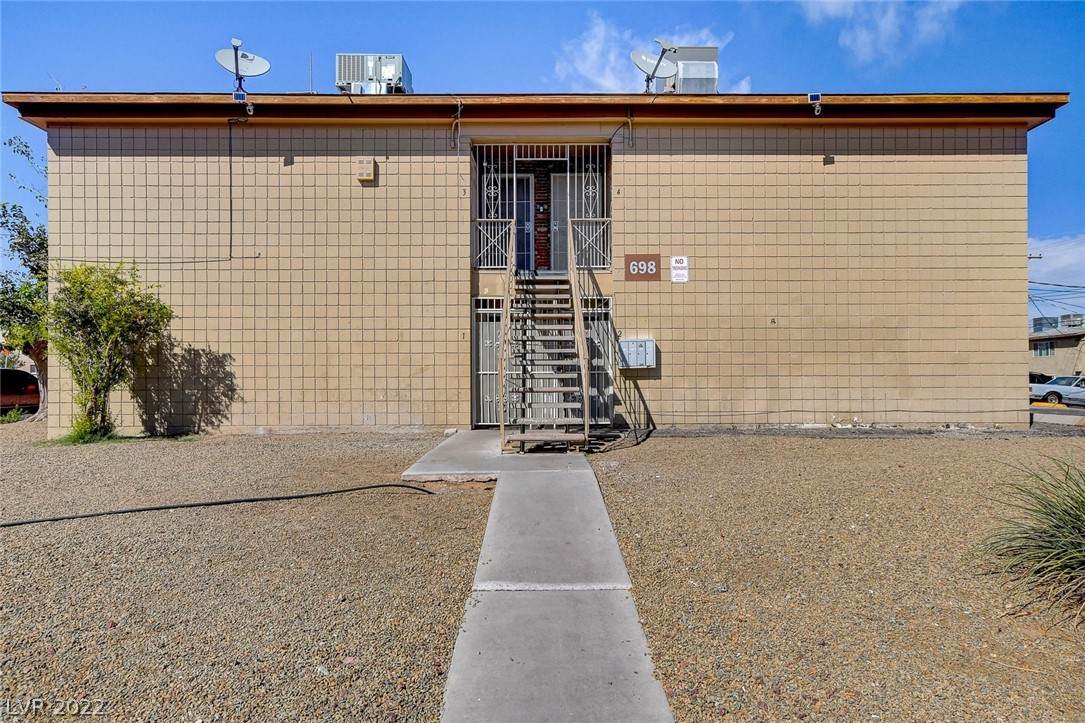 698 Northrop Avenue - Photo 1
