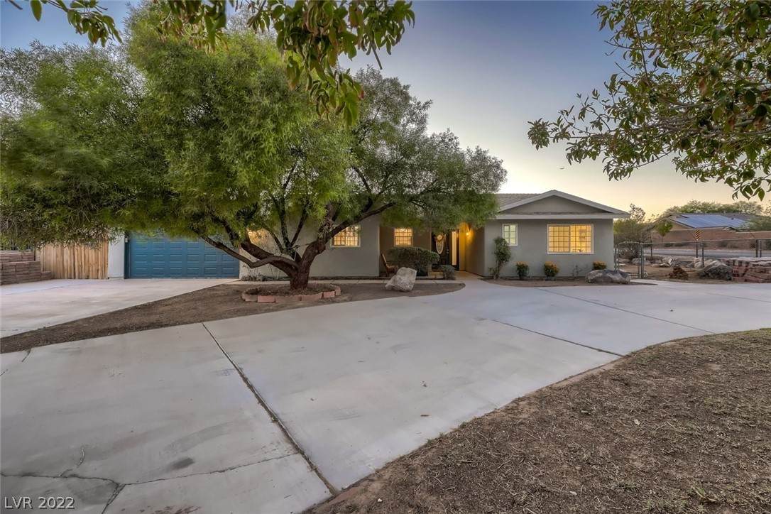 7111 Valley View Boulevard - Photo 1