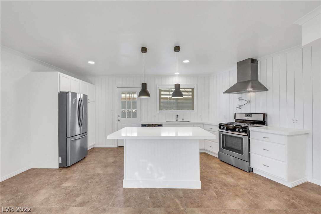 4692 Bennett Drive - Photo 1