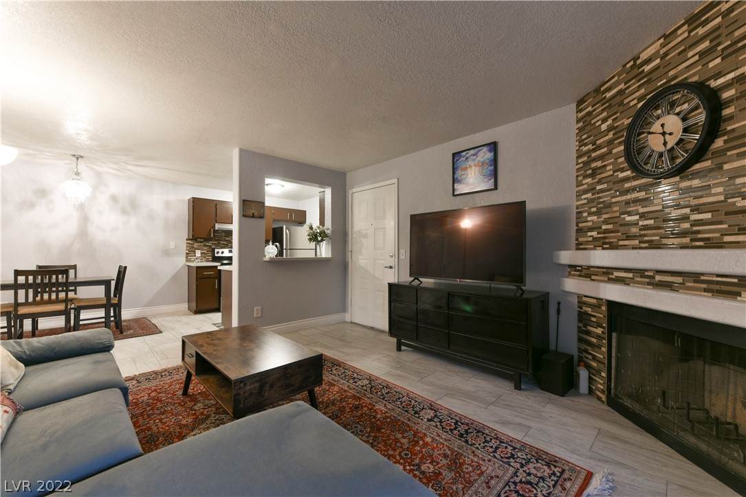221 Mission Newport Lane - Photo 1