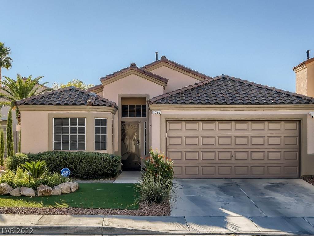 1523 Misty Sky Drive - Photo 1