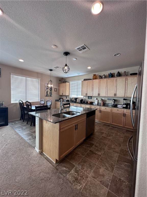 35 Heathrow Lake Avenue - Photo 1