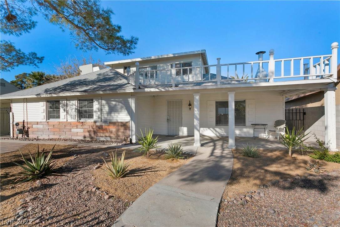 1067 Griffith Avenue - Photo 1