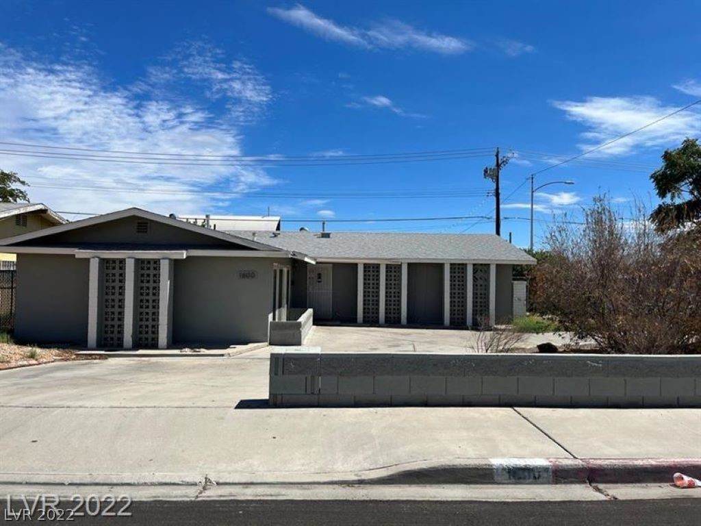 1600 Saylor Way - Photo 1