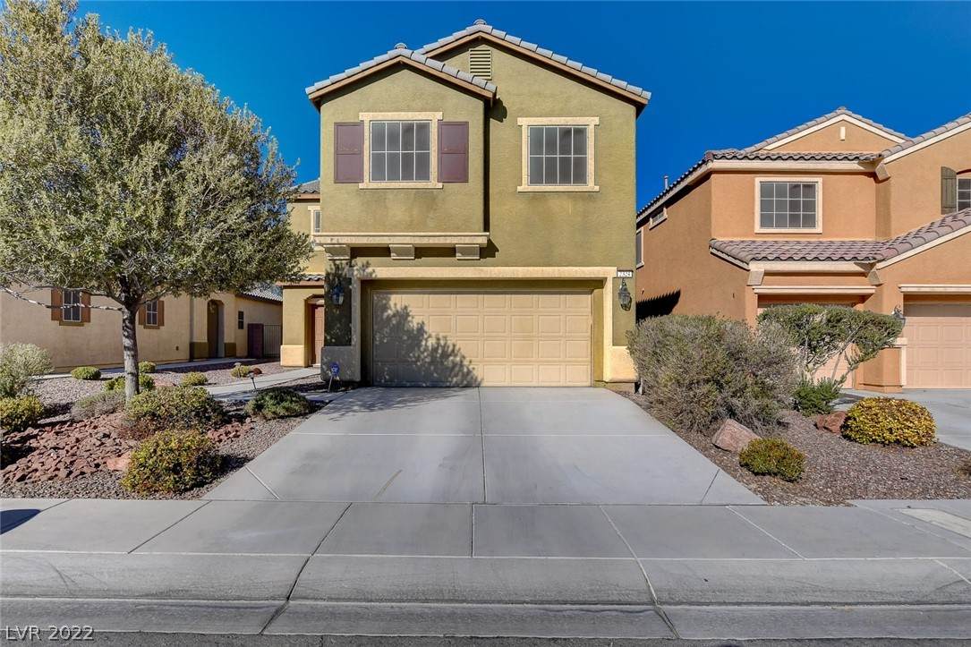 2324 Plumeria Avenue - Photo 1