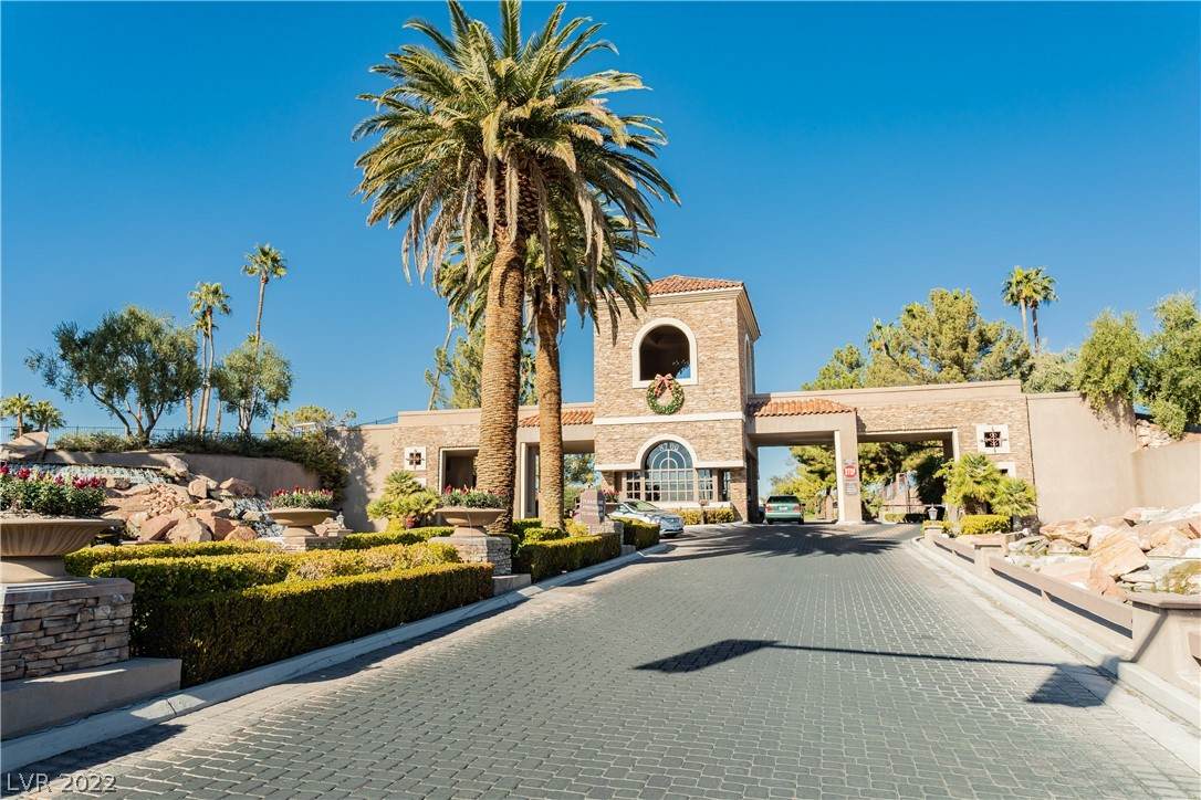 8916 Canyon Springs Drive - Photo 1