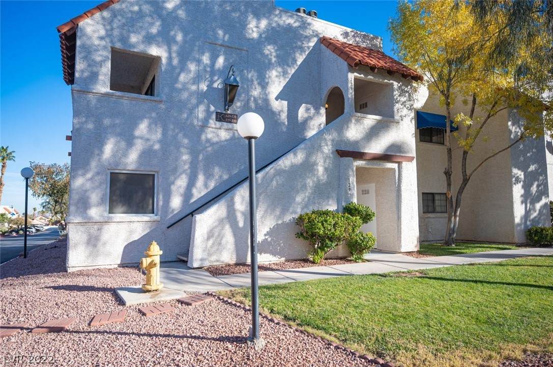 101 Luna Way - Photo 1
