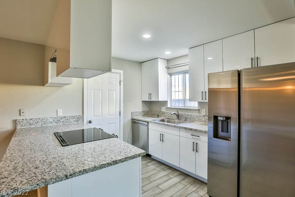 504 Saylor Way - Photo 1