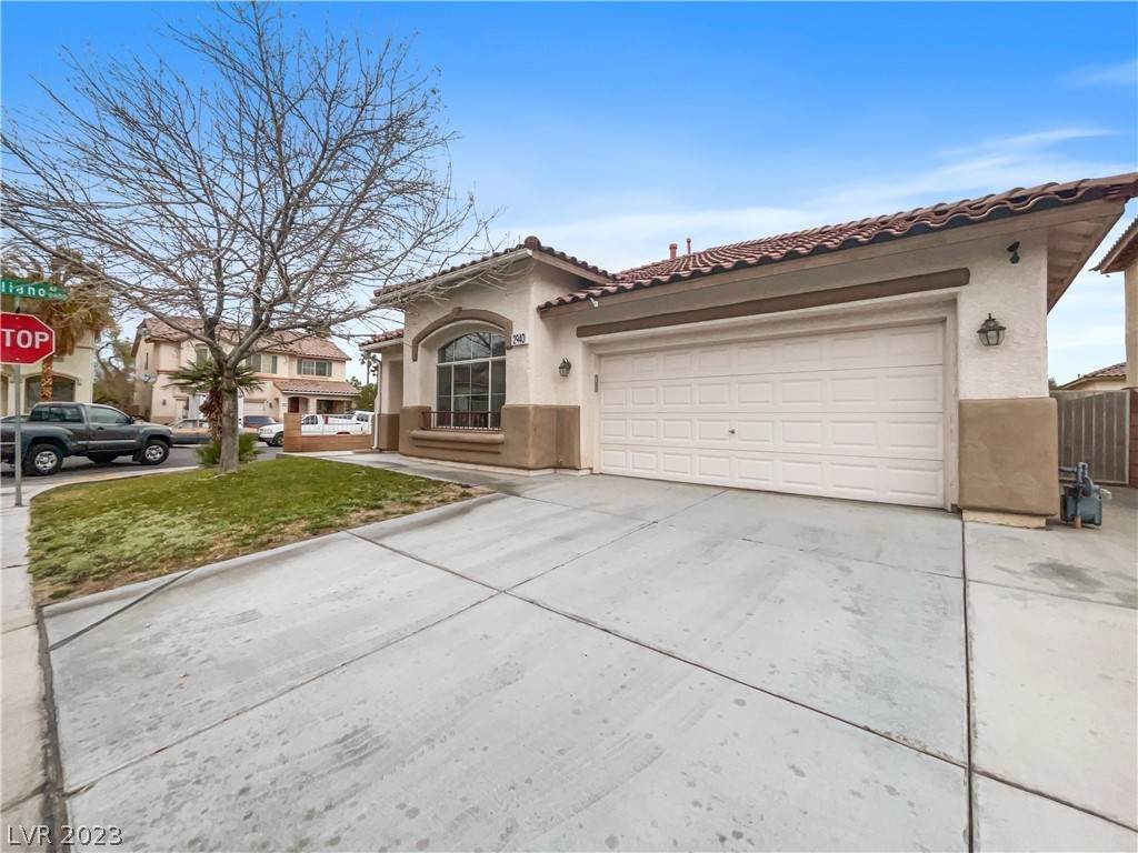 2940 Harbor Heights Drive - Photo 1