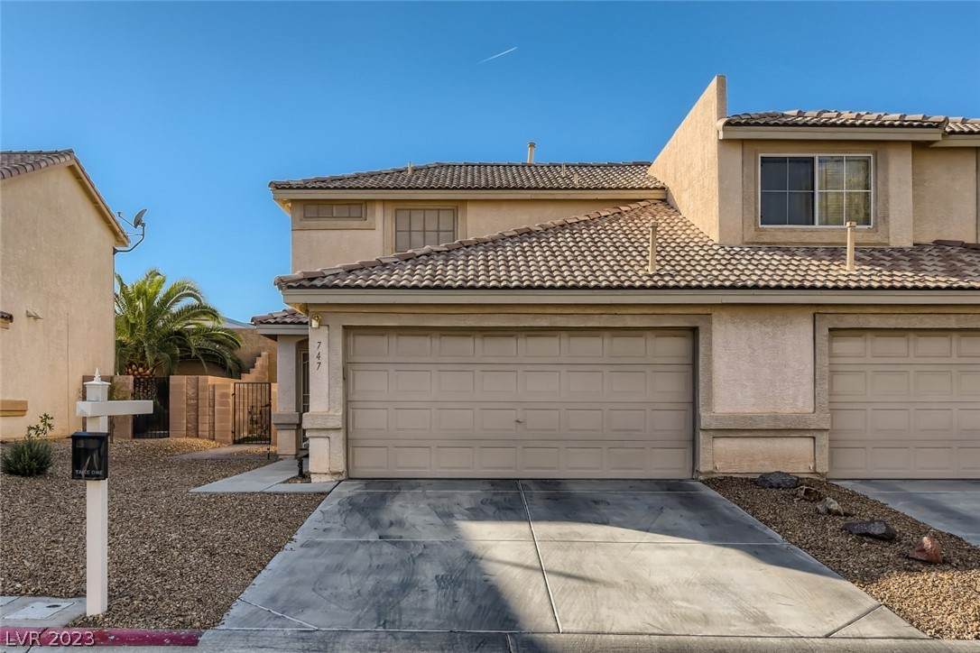 747 Peregrine Falcon Street - Photo 1
