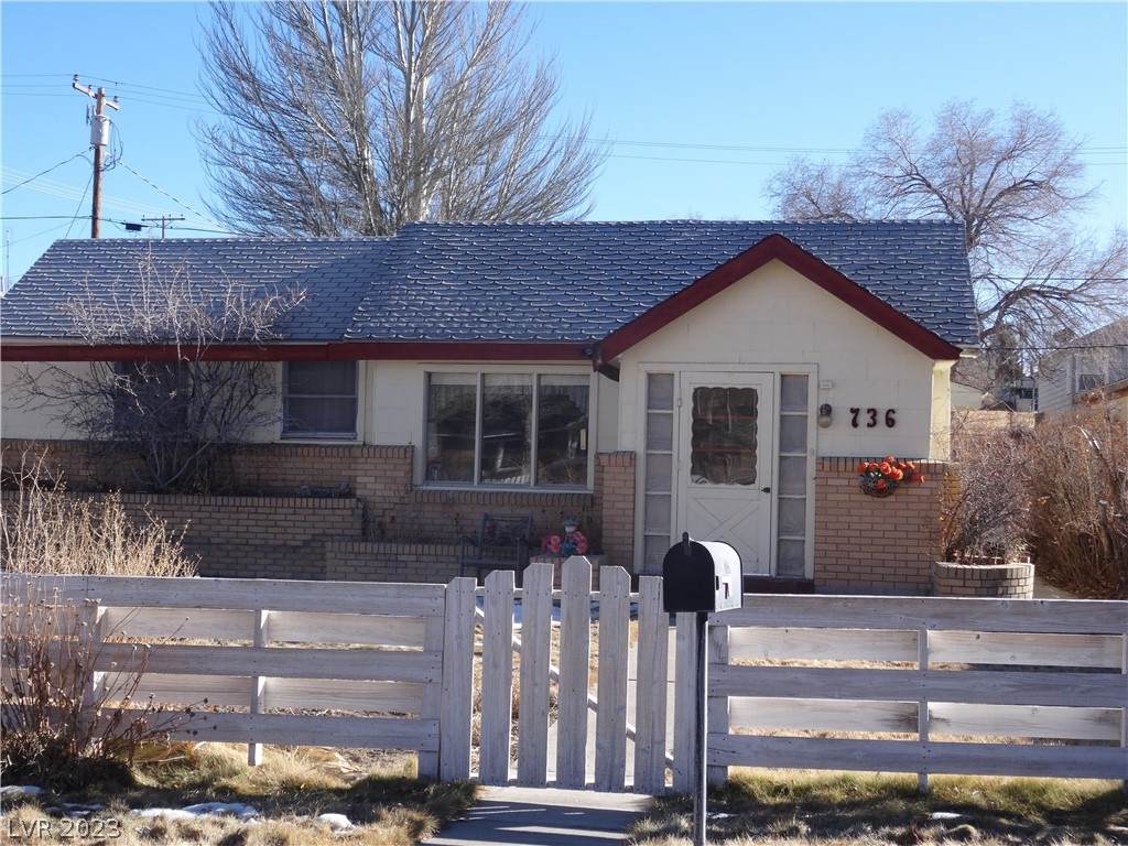 736 Avenue G - Photo 1