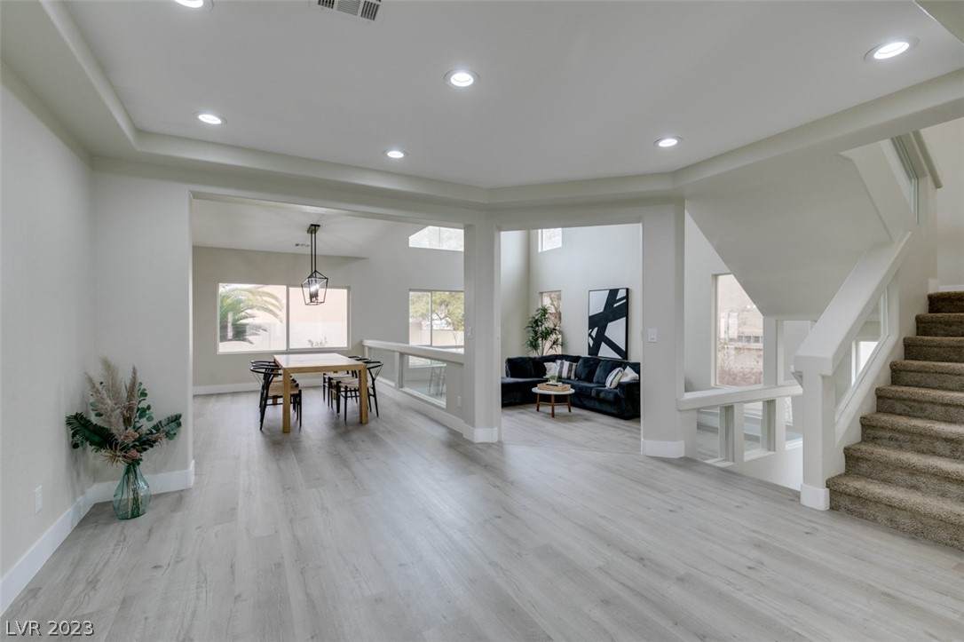 8712 Castle Hill Avenue - Photo 1