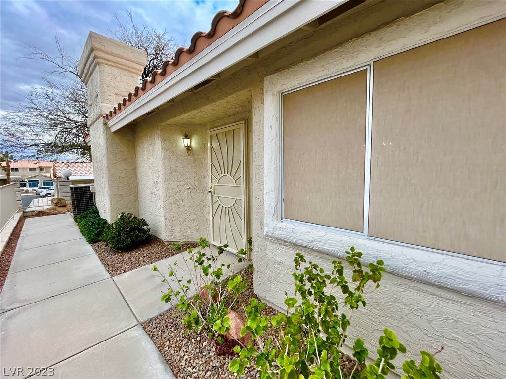 2227 Camel Mesa Drive - Photo 1