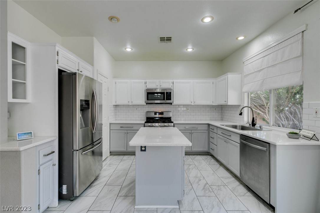 2257 Surrey Meadows Avenue - Photo 1