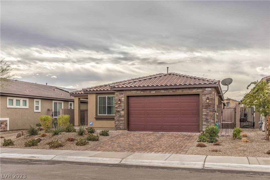5869 Peridot Falls Avenue - Photo 1