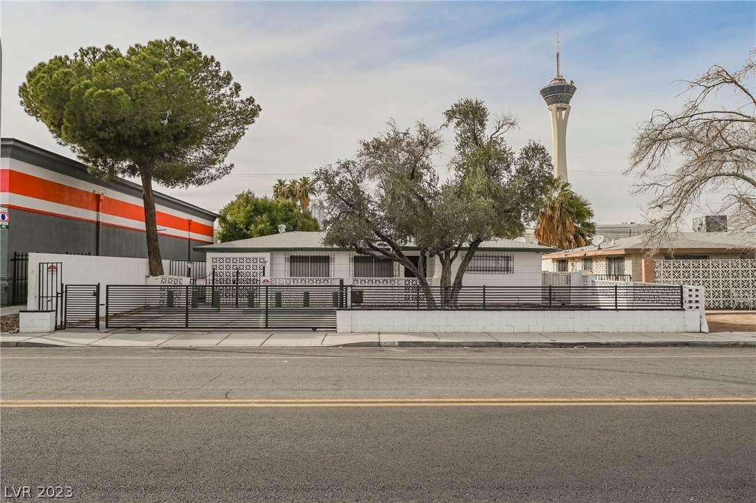 2312 6th Street - Photo 1