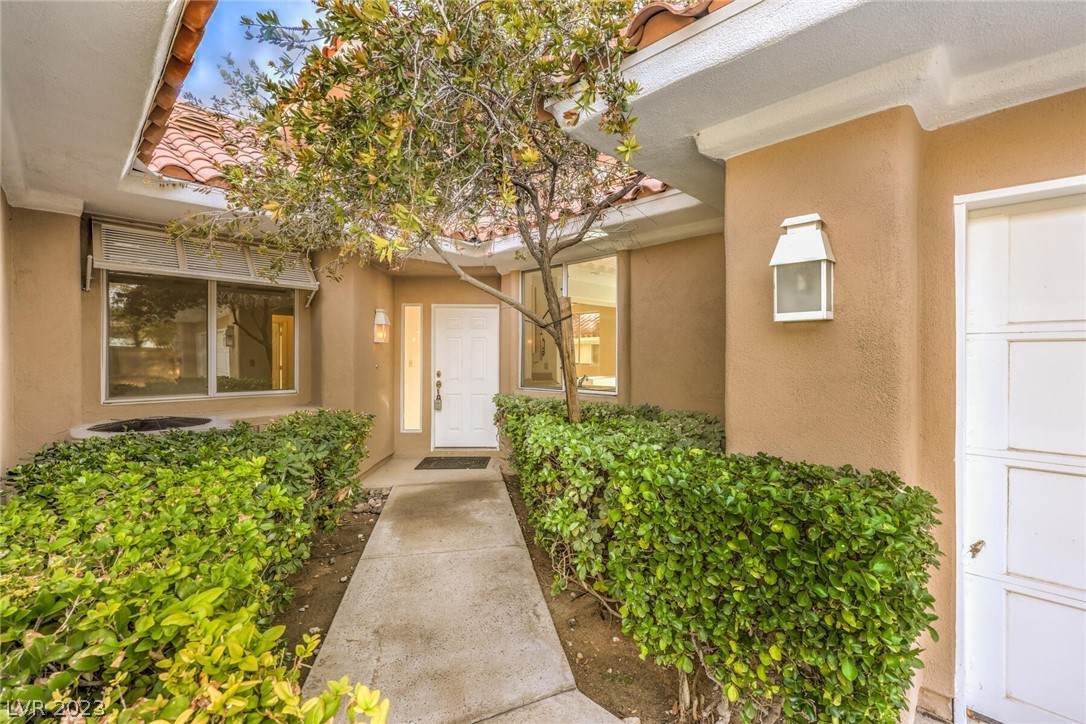 5010 Crooked Stick Way - Photo 1