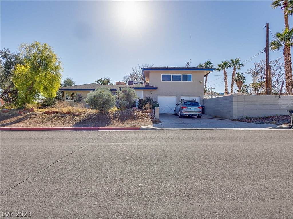 1100 6th Street - Photo 1