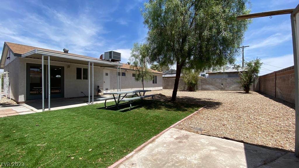 4501 Hillcrest Avenue - Photo 1