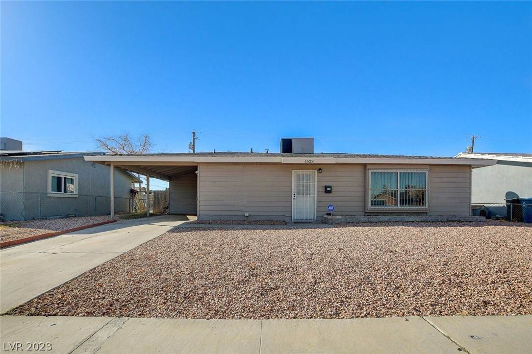 1628 G Street - Photo 1