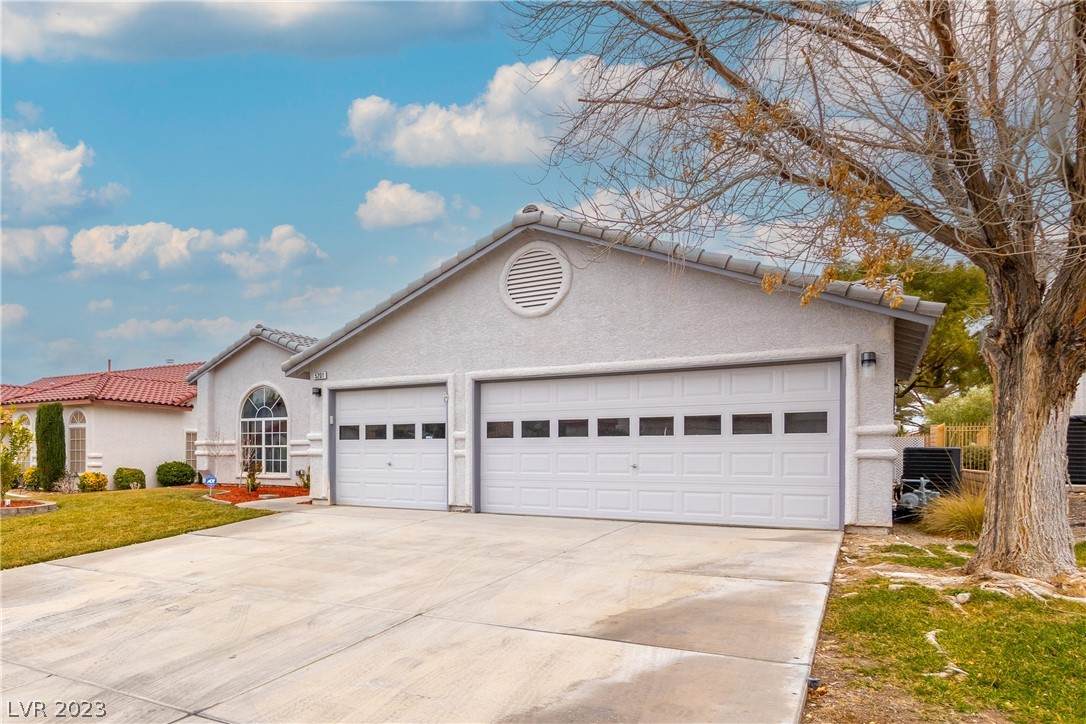 5201 Palm View Drive - Photo 1