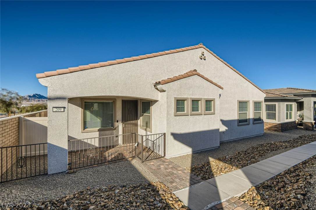 209 Coltrane Canyon Avenue - Photo 1