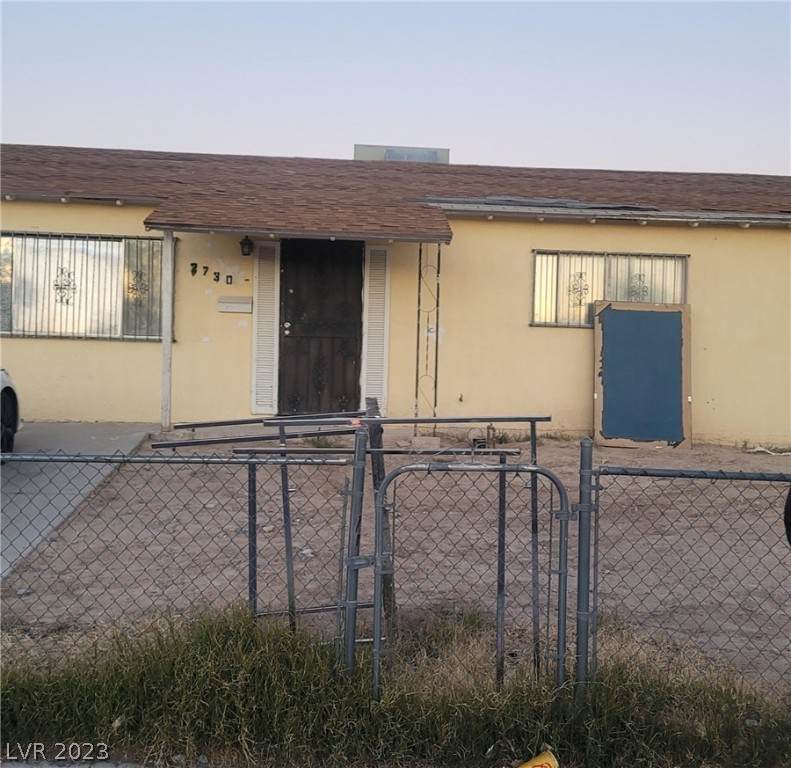 2730 King Charles Street - Photo 1