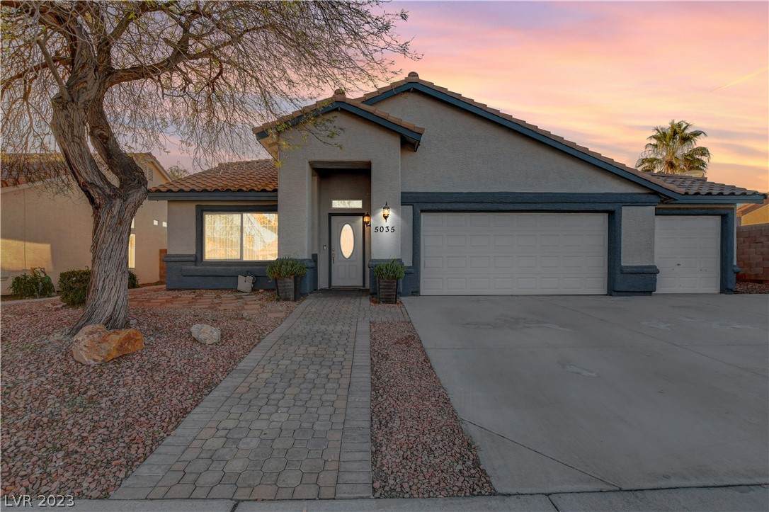 5035 Vista Del Rio Way - Photo 1