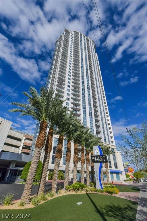 200 Sahara Avenue - Photo 1