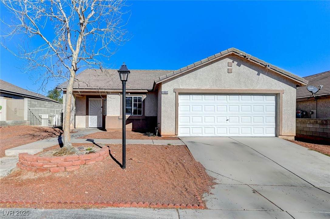 1002 Harp Way - Photo 1