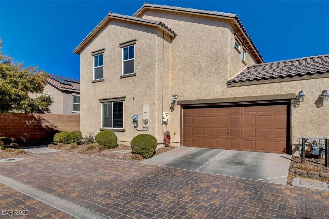 1055 Admiral Emblem Street - Photo 1