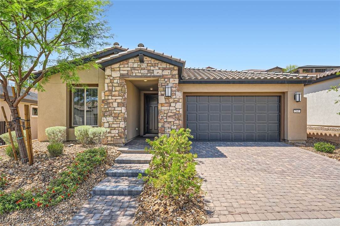 243 Sun Glaze Avenue - Photo 1