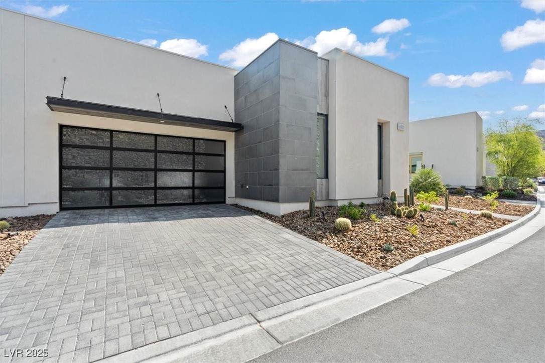 650 Scenic Cliff Drive - Photo 1