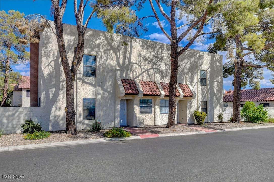 611 Spyglass Lane - Photo 1